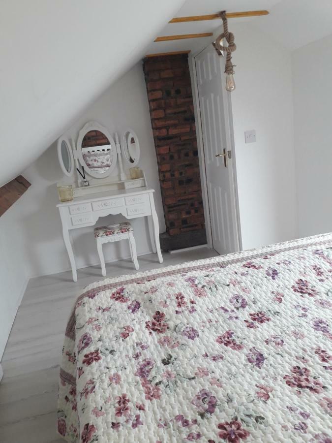 Vintage Double Bedroom Victoria 1 Dunfermline Exterior photo